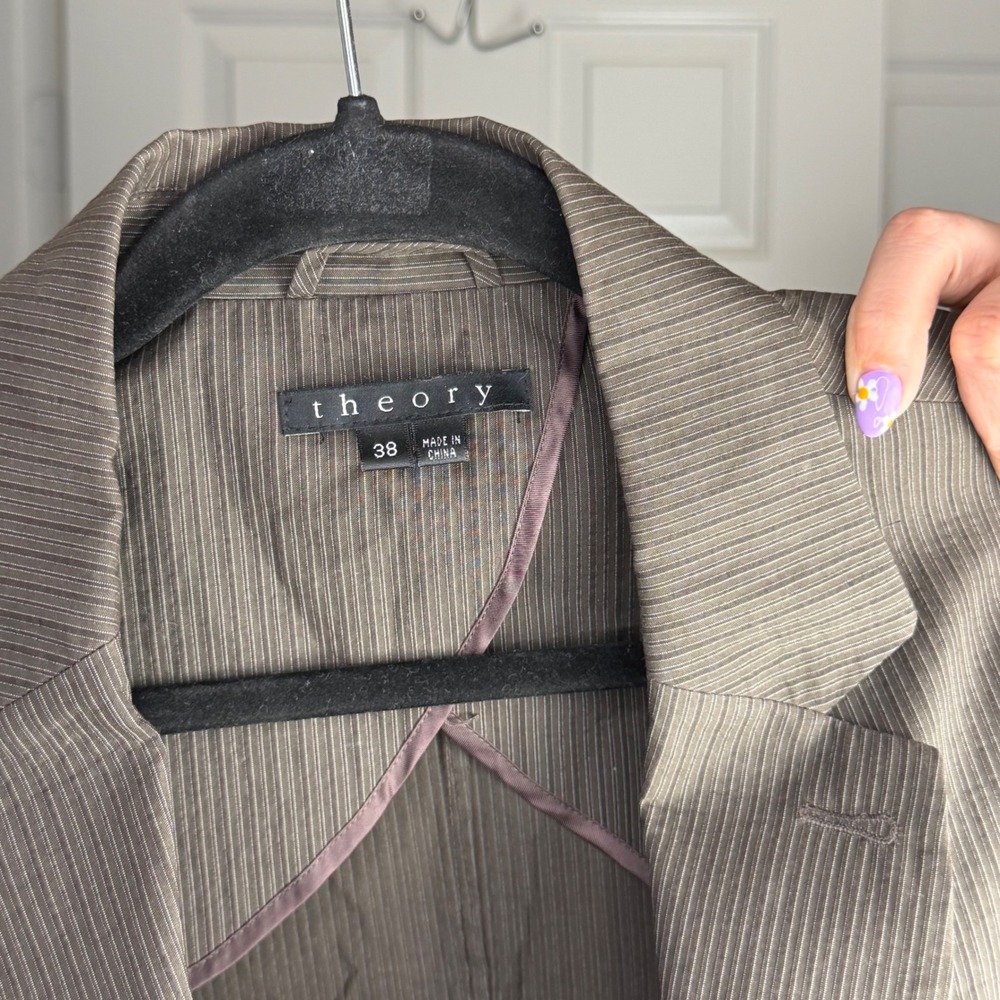 Theory Brown Pinstripe Cotton Blend Two Button Blazer Jacket Style Size 38 - Picture 3 of 5